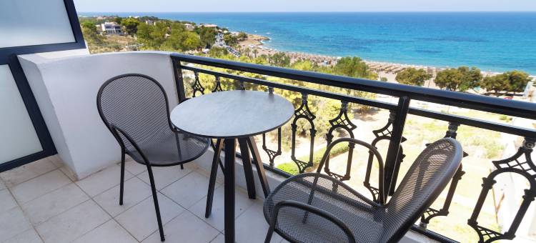 优雅海滩酒店(Elegant Beach Hotel)图片