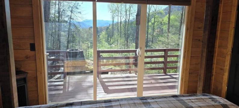Nantahala Nookie Nook: A Playful Retreat w/Stunning Long-Range mt Sunset Views图片