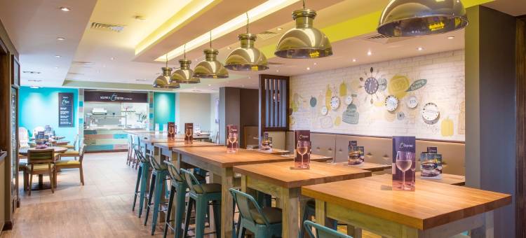 伯肯黑德镇中心酒店(Premier Inn Birkenhead Town Centre)图片