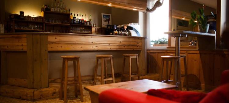 罗吉斯阿侯比叶酒店(Logis les Arobiers)图片