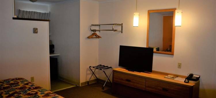 铁山经济型旅馆(Budget Host Inn Iron Mountain)图片