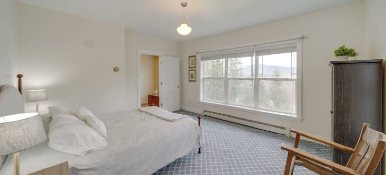 风景如画的Loon湖探险度假屋 带码头！(Scenic Loon Lake Adventure Retreat with Dock!)图片