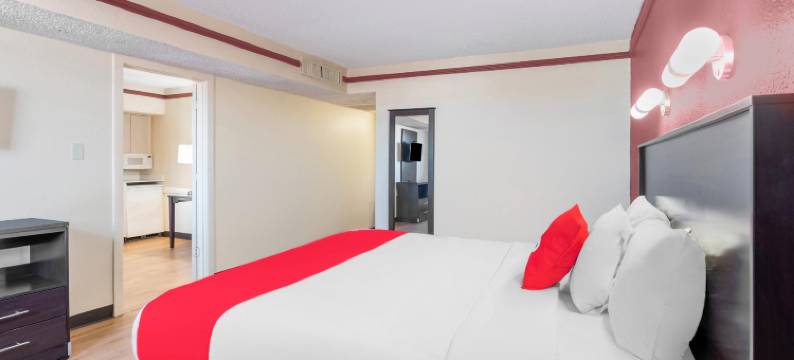 OYO塔尔萨北谢里登路机场酒店(OYO Hotel Tulsa N Sheridan Rd & Airport)图片