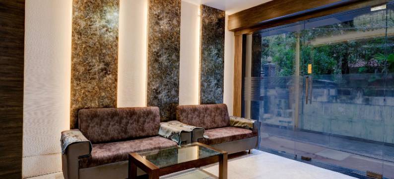 Super Townhouse Guwahati Railway Station Formerly Niharika Guest House图片