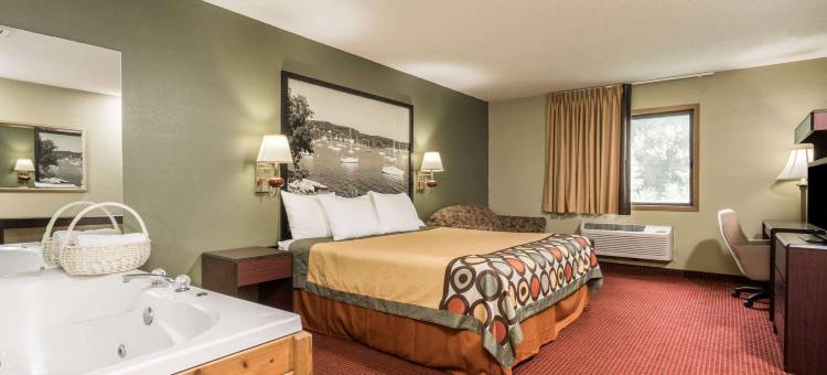 红翼温德姆速8酒店(Super 8 by Wyndham Red Wing)图片