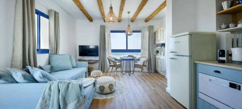 Authentic Beachfront Apartment图片