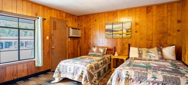 Oyo劳埃德河畔乡村旅馆(Lloyd's on the River Country Inn by OYO)图片