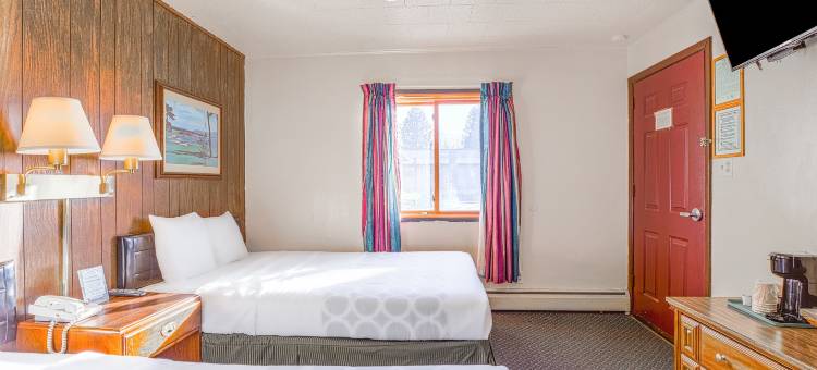 爱酒店银街 by OYO at 赫尔利 WI(Love Hotels Silver Street by OYO at Hurley WI)图片