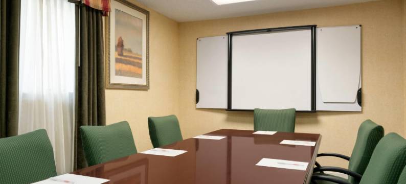 丁顿福尔斯浩枫温德姆公寓(Hawthorn Suites by Wyndham Tinton Falls)图片