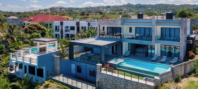 豪华海滨别墅全配员工(Luxury Oceanfront Villa Fully Staffed)图片