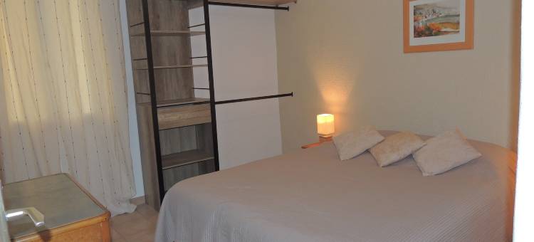 Holiday Home in Buisson with Private Pool图片