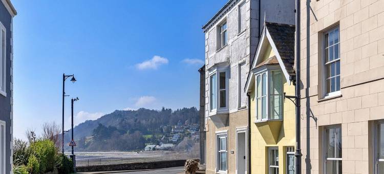 Apartment in Beaumaris with Snowdonia Views图片