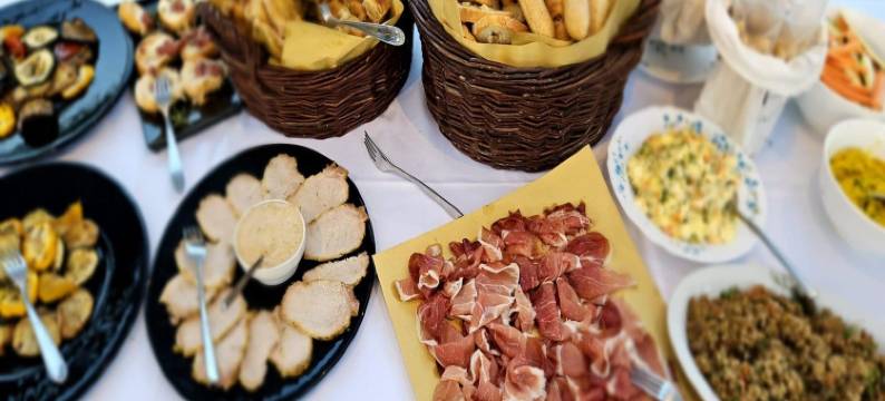 Manor in Marche near Adriatic Beaches图片