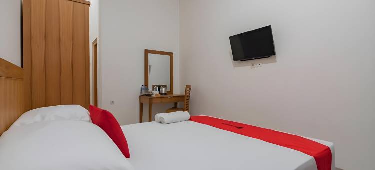 红多兹伊斯兰普拉斯酒店-塔西马来亚先锋旅馆(RedDoorz Syariah Plus @ Perintis Guesthouse Tasikmalaya)图片