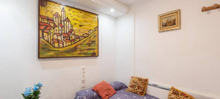 Family Home with Solarium图片