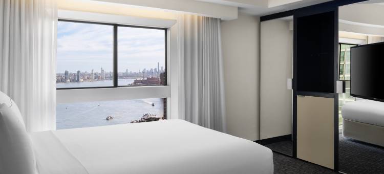 纽约第一联合广场希尔顿千禧酒店(Millennium Hilton New York One UN Plaza)图片