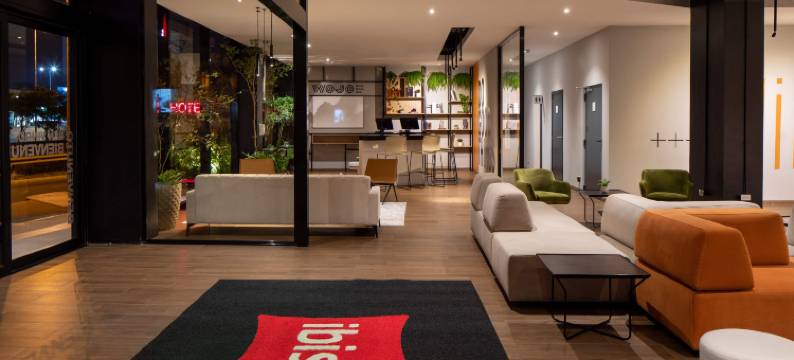 圣克鲁斯德拉谢拉宜必思(Ibis Santa Cruz de la Sierra)图片