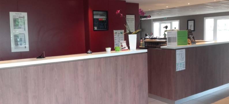 紫貂苏尔萨尔特省康铂(Campanile Sable Sur Sarthe - Vion)图片