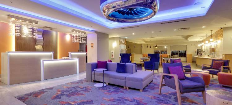 达拉斯乐福费尔德拉昆塔温德姆套房酒店(La Quinta Inn & Suites by Wyndham Dallas Love Field)图片