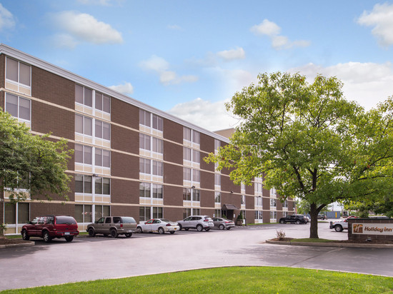 Holiday Inn 奥本指湖区