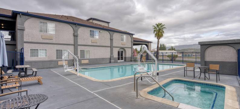 尤凯亚旅游宾馆(SureStay Hotel by Best Western Ukiah)图片