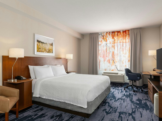 万枫酒店及套房圣保罗东北部