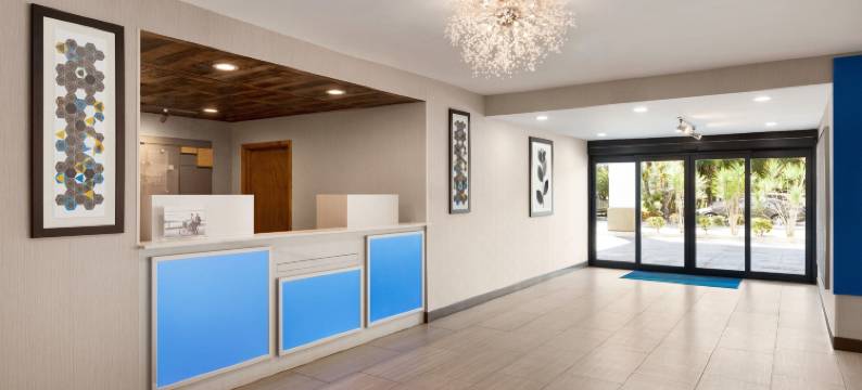 Holiday Inn Express 维洛海滩西(I - 95的) by IHG(Holiday Inn Express Vero Beach-West (I-95) by IHG)图片