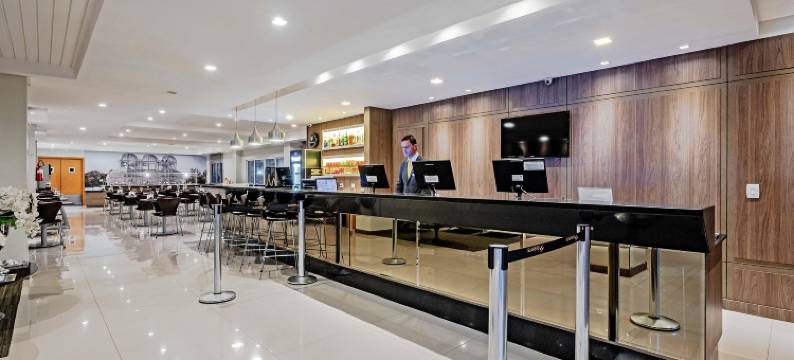 古里提巴托雷斯大道斯里姆酒店(Slim Curitiba Av Das Torres)图片