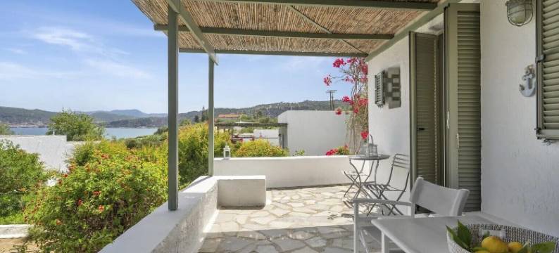 尼瑞德斯别墅(Niriides Resort)图片