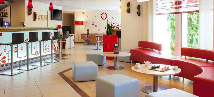 宜必思茹伊昂若萨韦利济酒店(Ibis Jouy-en-Josas Vélizy)图片