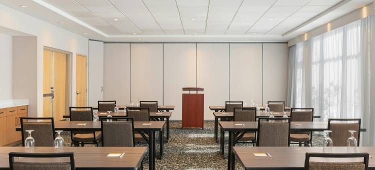 希尔顿欢朋酒店及套房-兰里素里(Hampton Inn & Suites by Hilton Langley-Surrey)图片