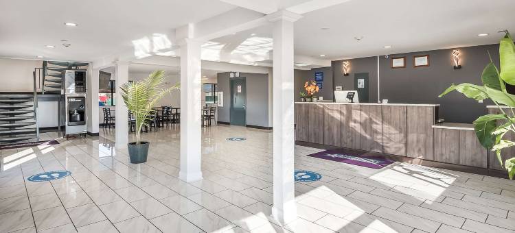 东皮奥里亚美洲最佳价值旅馆(Americas Best Value Inn East Peoria)图片