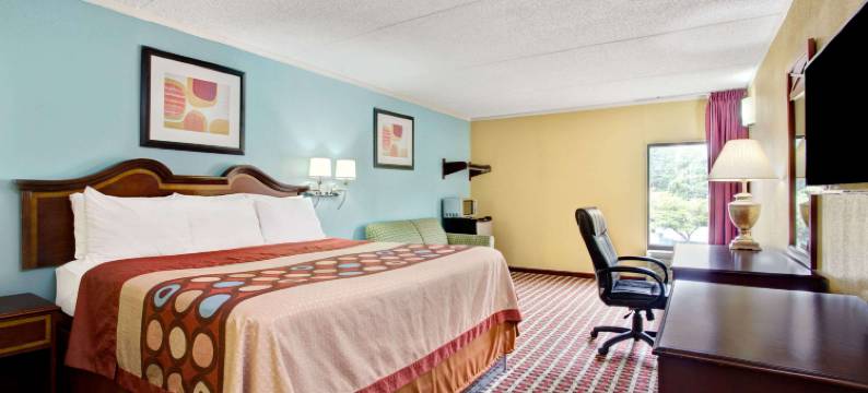 罗利市中心南速8酒店(Super 8 by Wyndham Raleigh Downtown)图片