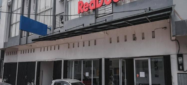 红多兹酒店-巨港惹兰苏卡邦贡2号(RedDoorz @ Jalan Sukabangun 2 Palembang)图片