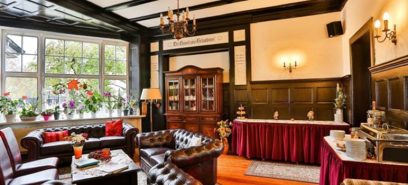 卡蒙兹别墅潘森酒店(Hotel & Pension Villa Camenz)图片