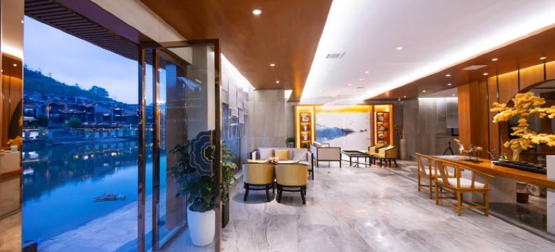 凤凰云隐兮精品名民宿(杜田路分店)图片