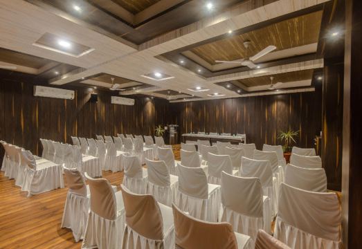 Hotel Sai Country Inn by Shantikamal Hotel Overview