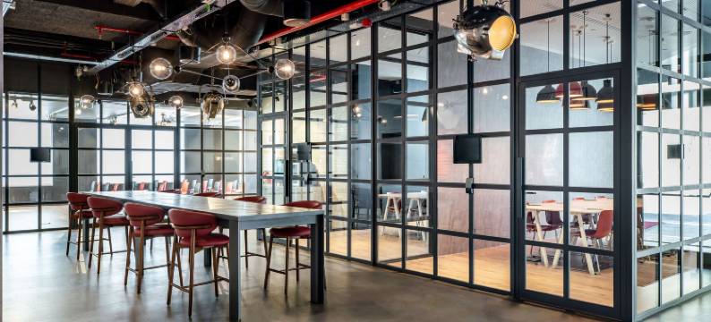 布鲁塞尔丽芮酒店(Radisson Red Hotel, Brussels)图片