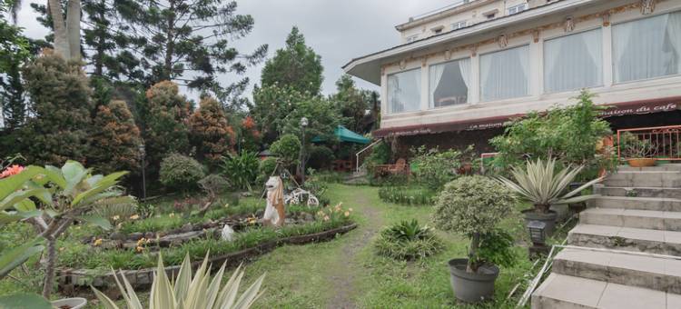 Urbanview Hotel Mon Bel Cibodas by RedDoorz图片