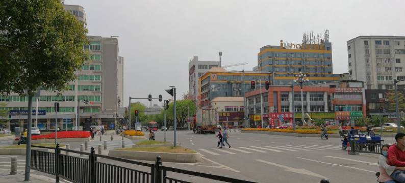 凤凰城旁豪华复式五居室整租民宿(黄埔东路分店)图片