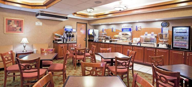 圣克莱斯维尔贝斯特韦斯特套房酒店(Best Western St. Clairsville Inn  Suites)图片