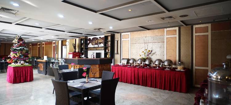 首都O 1963新贝纳库泰酒店(Capital O 1963 Hotel the New Benakutai)图片