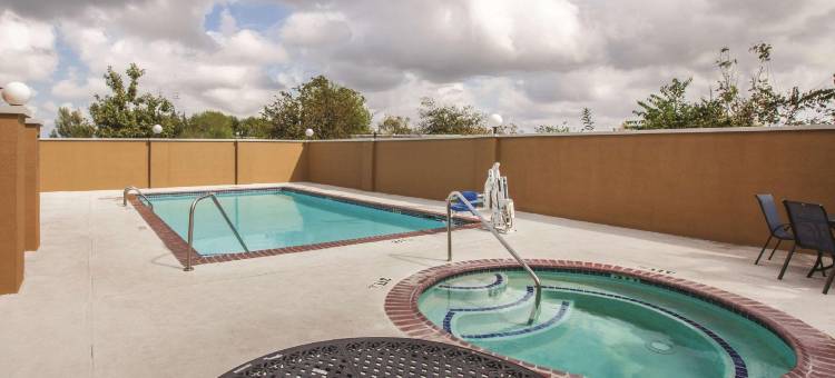 凯尔南奥斯汀拉昆塔温德姆套房酒店(La Quinta Inn & Suites by Wyndham Kyle - Austin South)图片