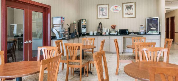 布鲁克希尔速8酒店(Super 8 by Wyndham Brookshire TX)图片