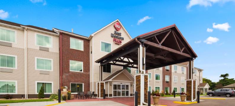 梅诺莫尼贝斯特韦斯特优质套房酒店(Best Western Plus Menomonie Inn  Suites)图片