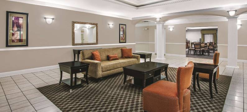 斯蒂芬维尔拉昆塔温德姆套房酒店(La Quinta Inn & Suites by Wyndham Stephenville)图片