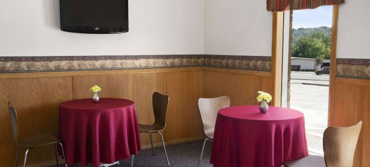 贝茨维尔速8酒店(Super 8 by Wyndham Batesville)图片