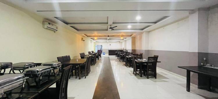 Jmc Hotel Lavish图片