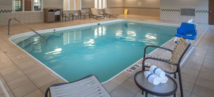 南查尔斯顿江山旅馆套房酒店(Country Inn & Suites by Radisson, Charleston South, WV)图片