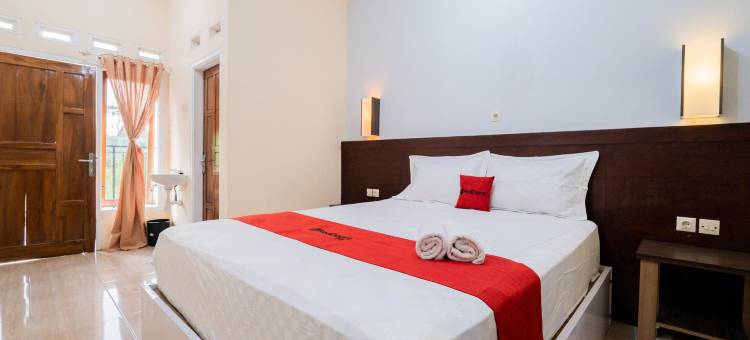 红门酒店@奥玛库宾馆巴图(RedDoorz at Omahku Guest House Batu)图片